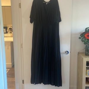 asos curve pleated kimono sleeve maxi dress in black